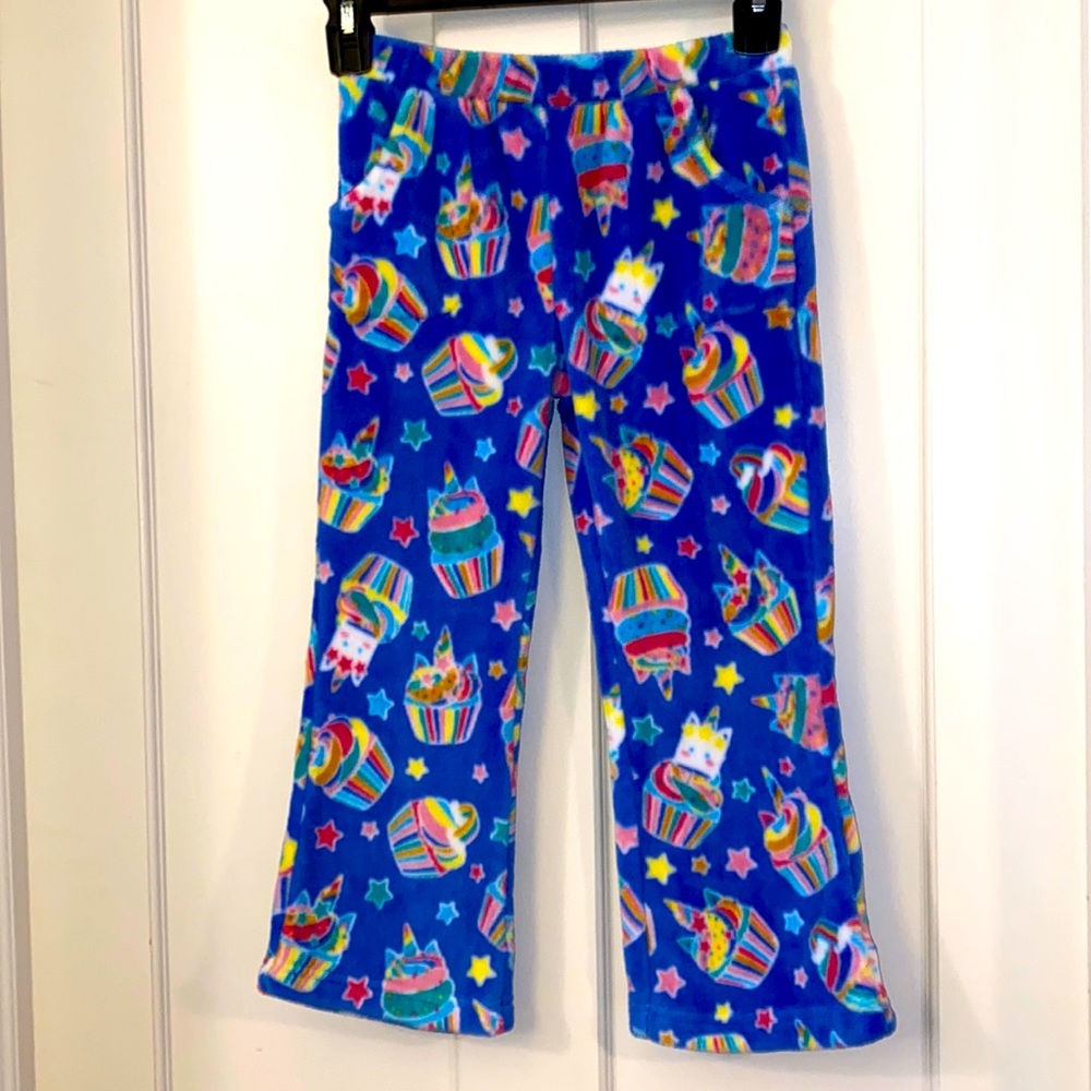 EUC Candy Pink fleece like 💯 polyester pajama pants w/ pockets size 4-5 🦄🧁